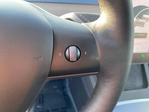 Used 2021 Tesla Model 3 Standard Range Plus RWD image 19