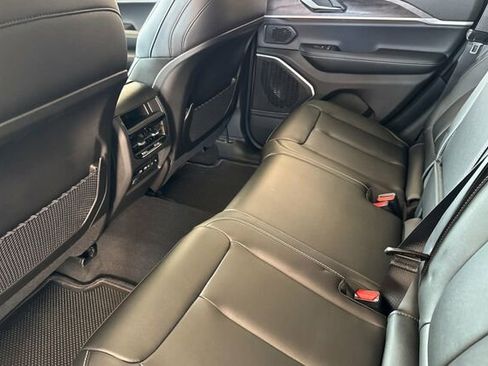 New 2026 Jeep Grand Cherokee Limited image 9