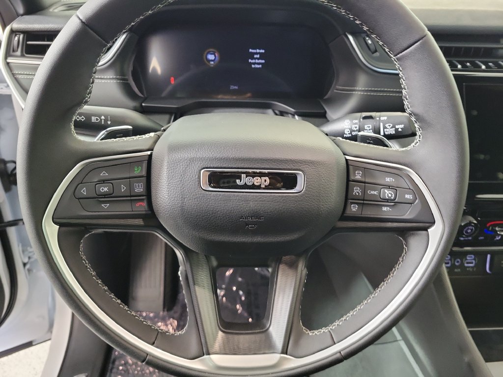 New 2026 Jeep Grand Cherokee Laredo RWD image 15