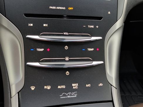 Used 2014 Lincoln MKZ Hybrid w/ Equipment Group 202A Reserve image 22