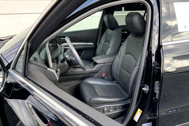 Used 2024 Cadillac XT4 Premium Luxury AWD/4WD image 24