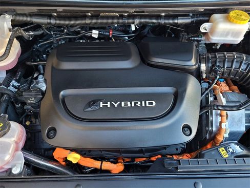 Used 2022 Chrysler Pacifica Limited image 35