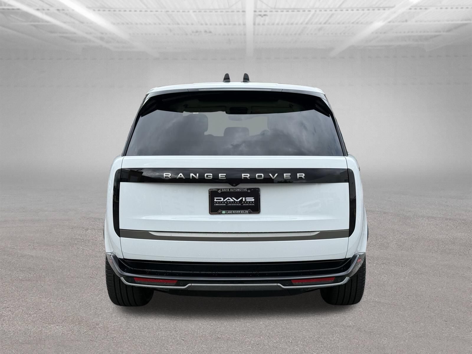 Certified 2025 Land Rover Range Rover SE AWD/4WD image 7