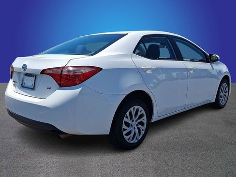 Used 2018 Toyota Corolla LE FWD image 4