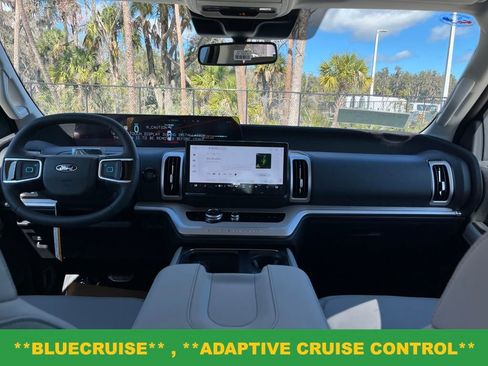 New 2026 Ford Expedition Active image 8