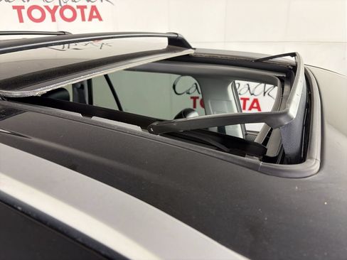 Used 2026 Toyota Grand Highlander AWD Hybrid image 11