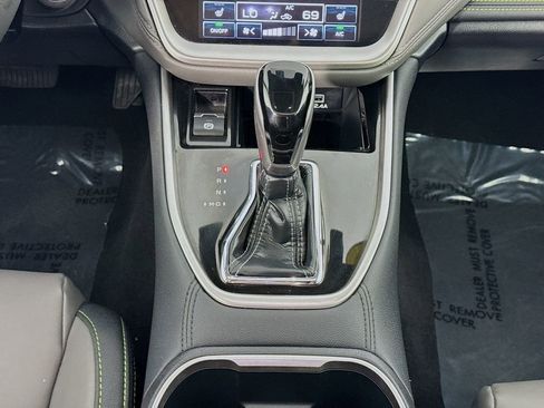 Used 2025 Subaru Outback Onyx Edition image 38