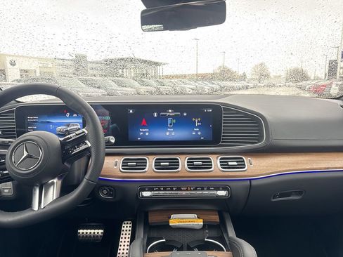 Certified 2025 Mercedes-Benz GLS 450 4MATIC image 16