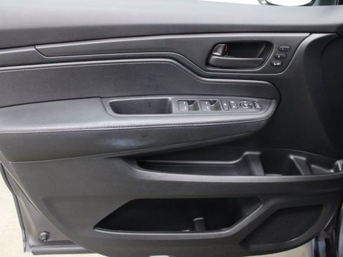 Used 2023 Honda Odyssey EX-L image 13