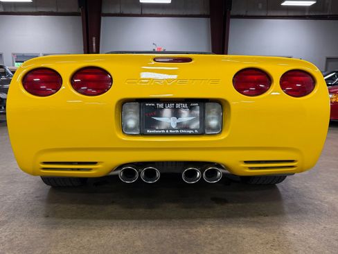 Used 2002 Chevrolet Corvette w/ Preferred Equipment Group2 image 14