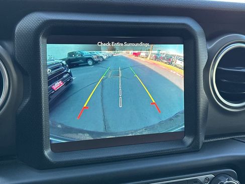 Used 2018 Jeep Wrangler Unlimited Rubicon image 22