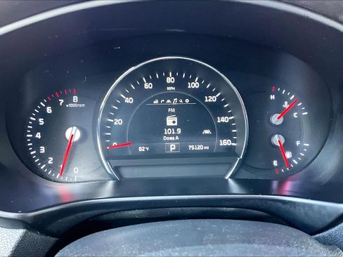 Used 2016 Kia Sorento SX w/ SXL Technology Package image 24