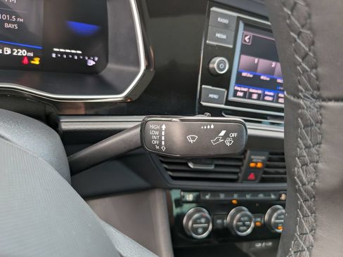 Certified 2024 Volkswagen Jetta SE FWD image 30