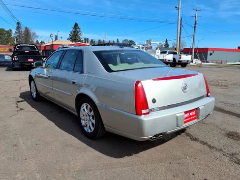 Used 2008 Cadillac DTS image 3