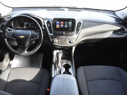 Used 2018 Chevrolet Malibu LT w/ Driver Confidence Package image 31