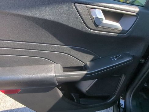 Used 2025 Ford Escape ST-Line Select w/ Tech Pack #1 AWD/4WD image 24