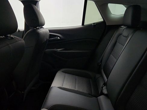 Used 2024 Chevrolet Trax LT FWD image 23