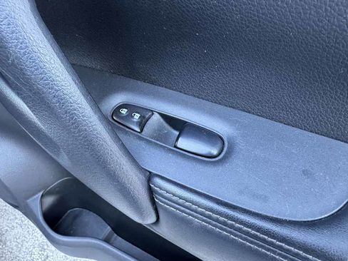 Used 2017 Nissan Rogue S image 26