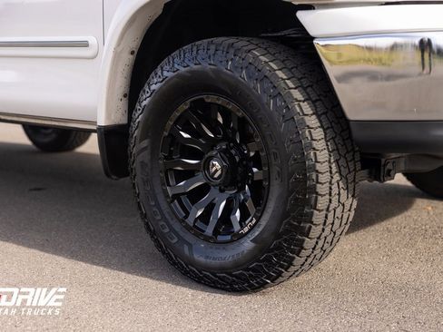 Used 2001 Toyota Tundra Limited image 8