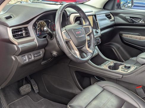 Used 2021 GMC Acadia Denali w/ Denali Technology Package image 13
