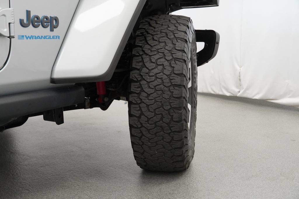 Used 2024 Jeep Wrangler Unlimited Rubicon 4xe AWD/4WD image 18