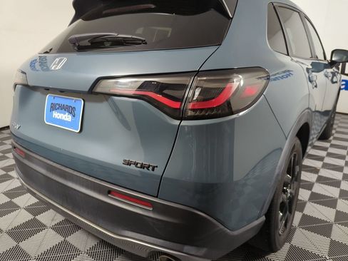 Certified 2025 Honda HR-V Sport image 6