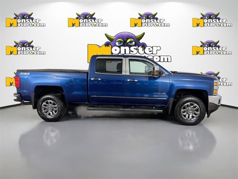 Used 2016 Chevrolet Silverado 2500 LTZ image 4
