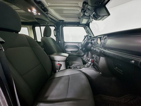 Used 2021 Jeep Wrangler Sport S image 29