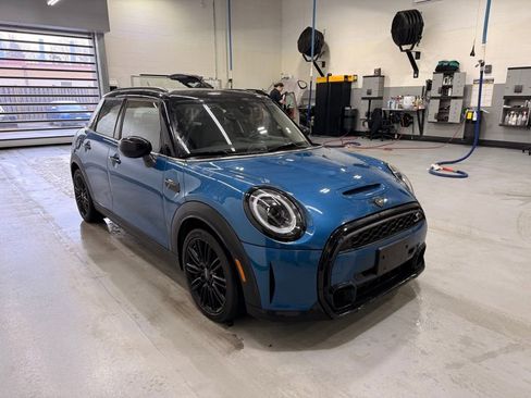 Certified 2024 MINI Cooper S image 7