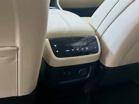Used 2023 INFINITI QX60 Luxe w/ Performance Audio Package AWD/4WD image 29