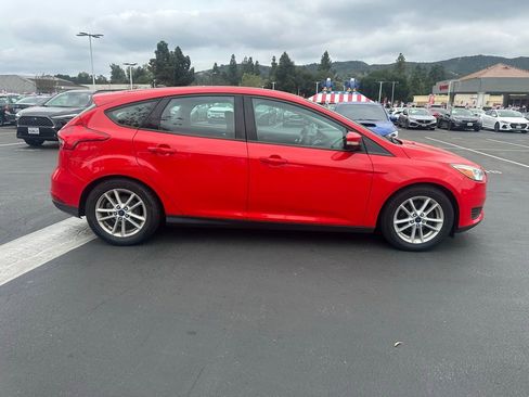 Used 2016 Ford Focus SE image 5