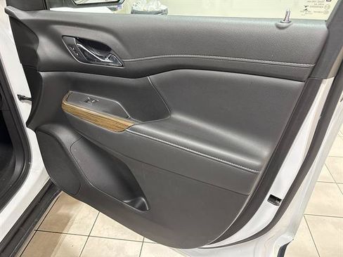 Used 2020 GMC Acadia SLE w/ Driver Convenience Package AWD/4WD image 20