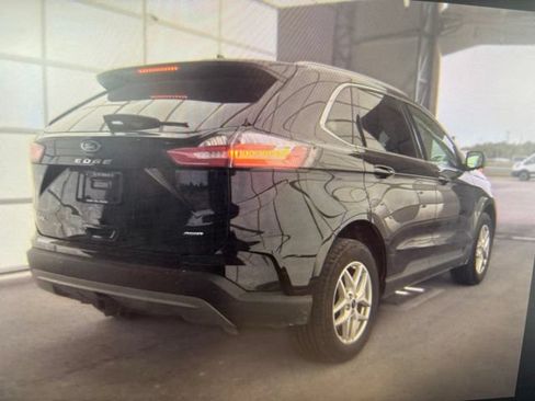 Certified 2024 Ford Edge SEL w/ Convenience Package AWD/4WD image 16