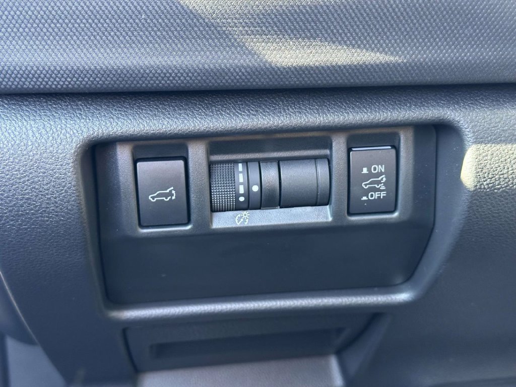 Certified 2025 Subaru Forester Premium AWD/4WD image 30