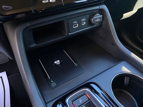 Used 2025 Honda Pilot EX-L image 17