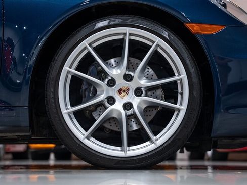 Used 2014 Porsche 911 Carrera 4 AWD/4WD image 16