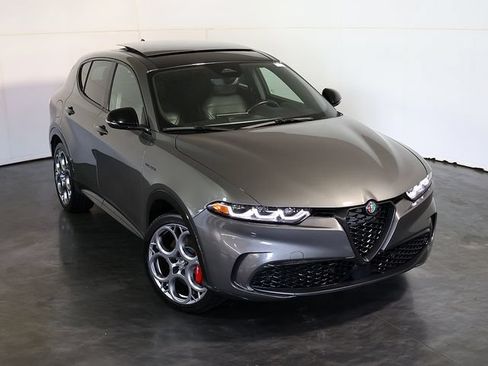 Used 2024 Alfa Romeo Tonale Veloce AWD/4WD image 7