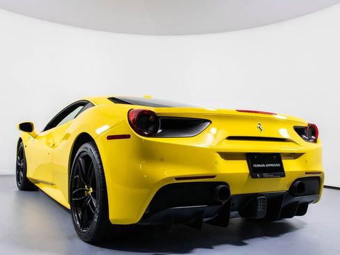 Certified 2019 Ferrari 488 GTB RWD image 24