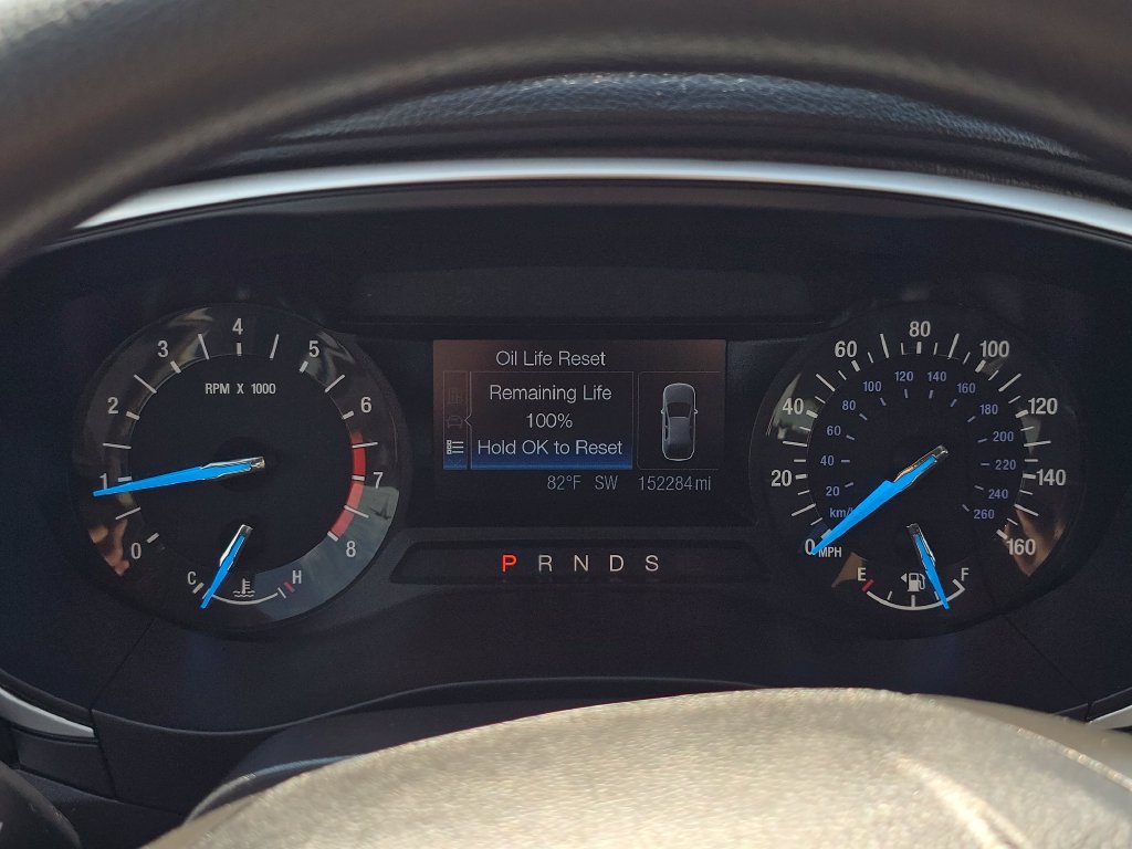 Used 2016 Ford Fusion SE FWD image 23