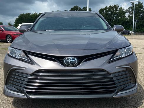 Used 2023 Toyota Camry LE FWD image 8