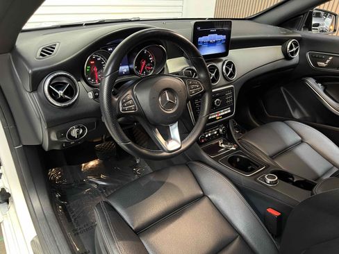 Used 2019 Mercedes-Benz CLA 250 image 3