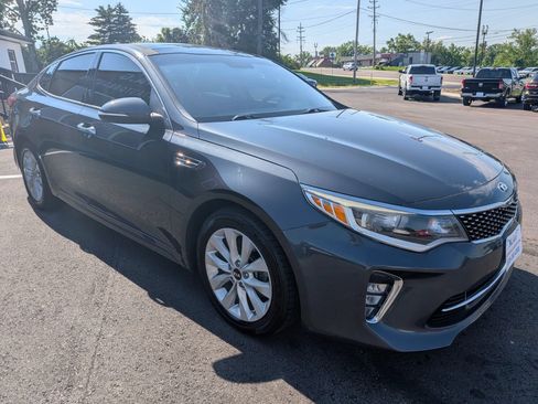 Used 2018 Kia Optima S w/ Panoramic Sunroof Package FWD image 7