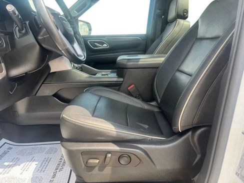 Used 2023 GMC Yukon XL SLT AWD/4WD image 9