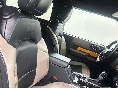 Used 2021 Ford Bronco Wildtrak image 39