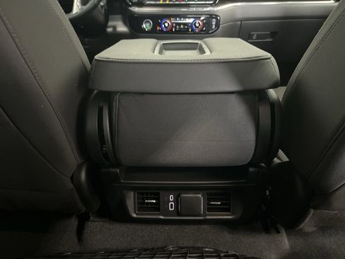 Used 2023 Chevrolet Silverado 1500 LT image 21