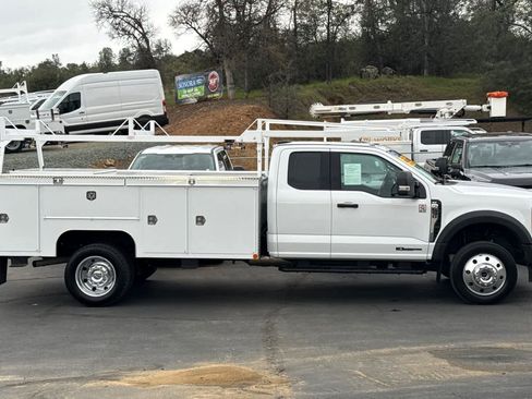 Used 2025 Ford F550 4x4 SuperCab Super Duty w/ XLT Value Package image 3