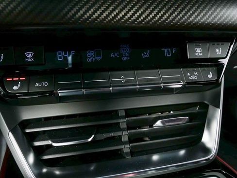 Used 2023 Audi e-tron GT Prestige image 15