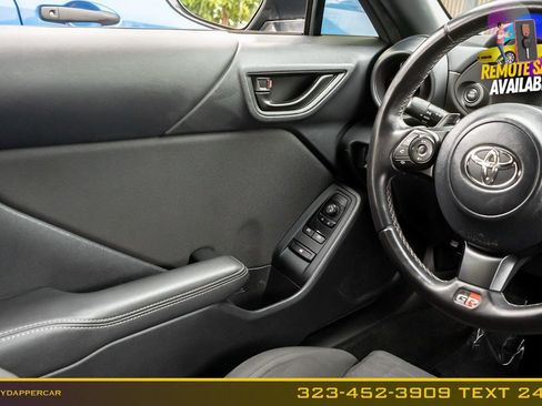 Used 2022 Toyota GR86 w/ ALL Weather Mat Package (TMS) RWD image 19