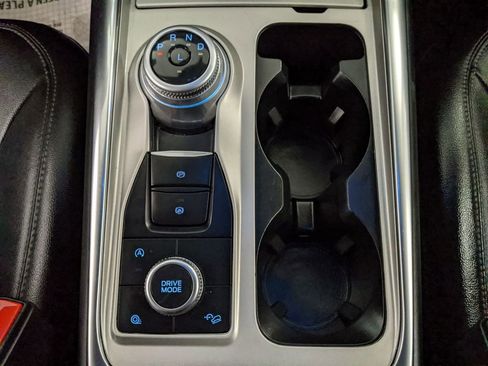 Used 2023 Ford Explorer Limited image 15