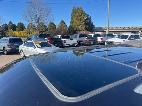 Used 2015 Jeep Grand Cherokee Limited image 12